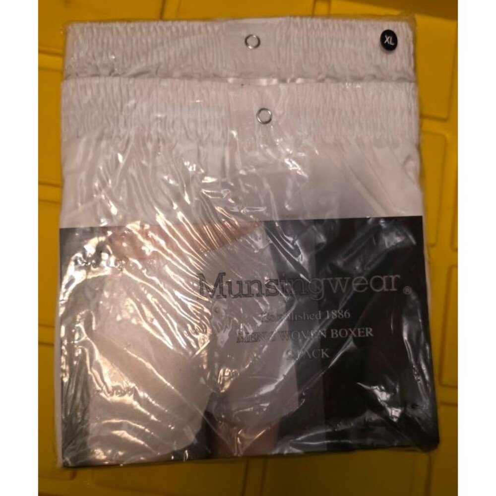 New Old Stock Vintage Munsingwear Men's White Gripper Woven Boxers 2-Pack Size L